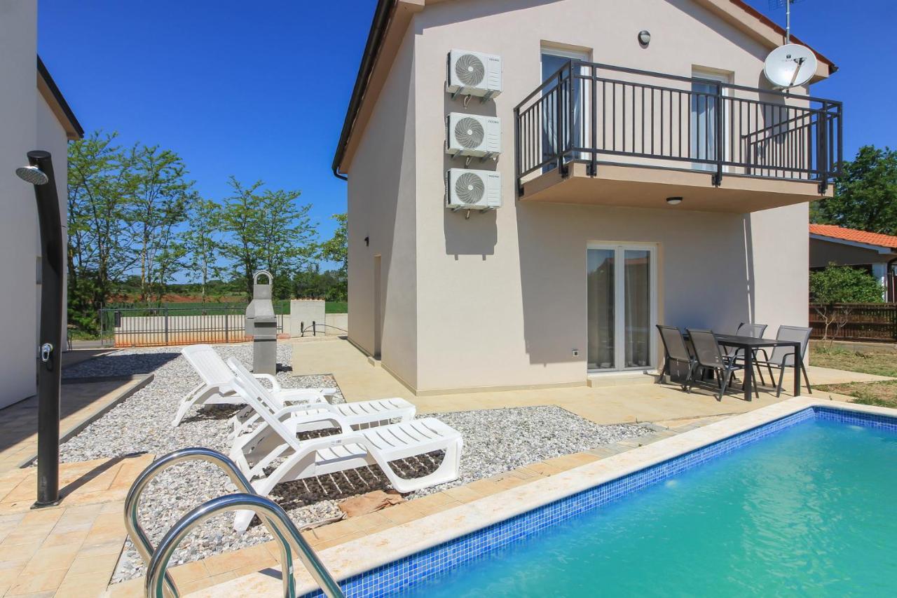 New Seve Ii With Pool, Near The Town Center, 3km From The *
