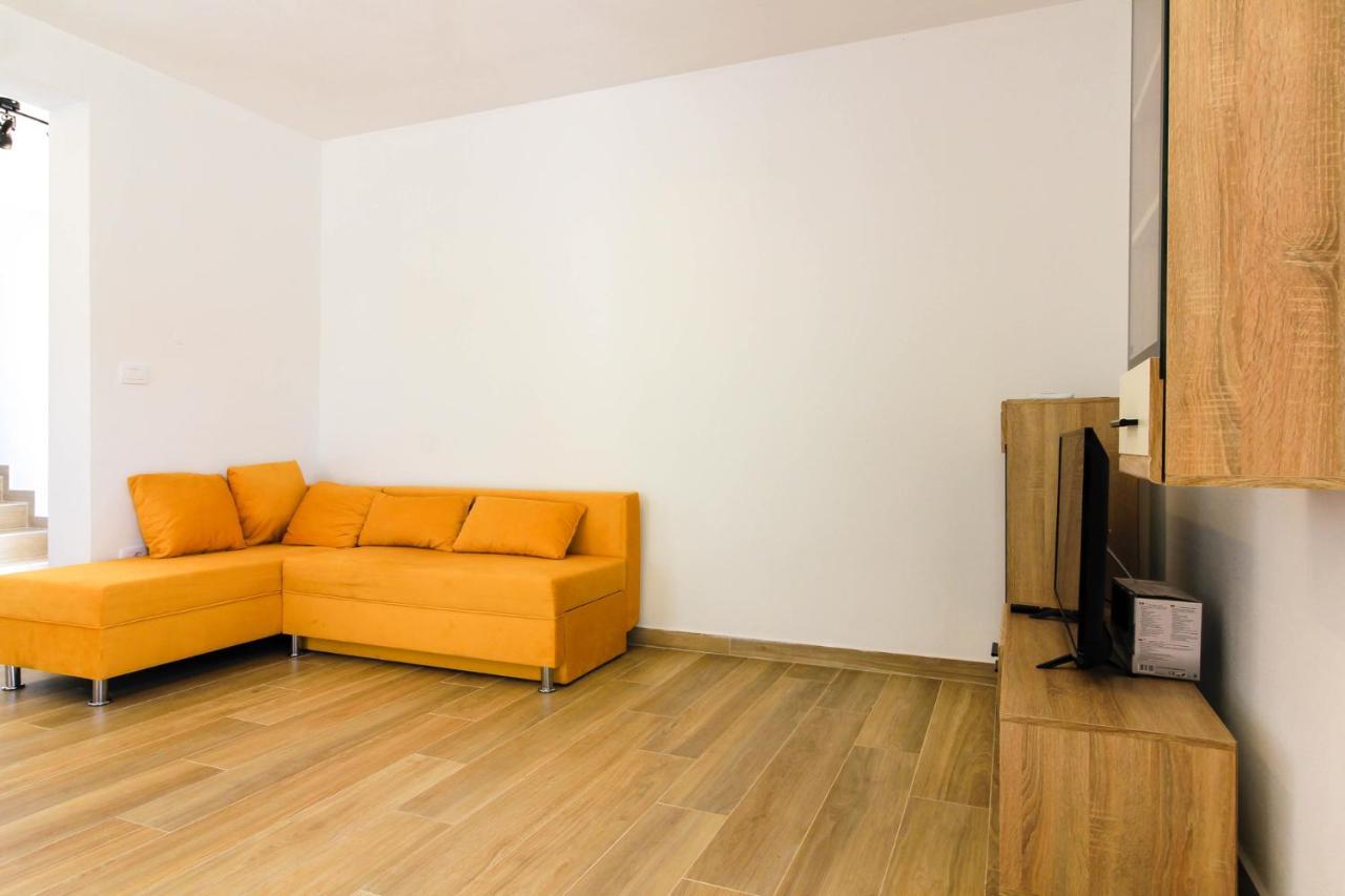 New Seve Ii With Pool, Near The Town Center, 3km From The