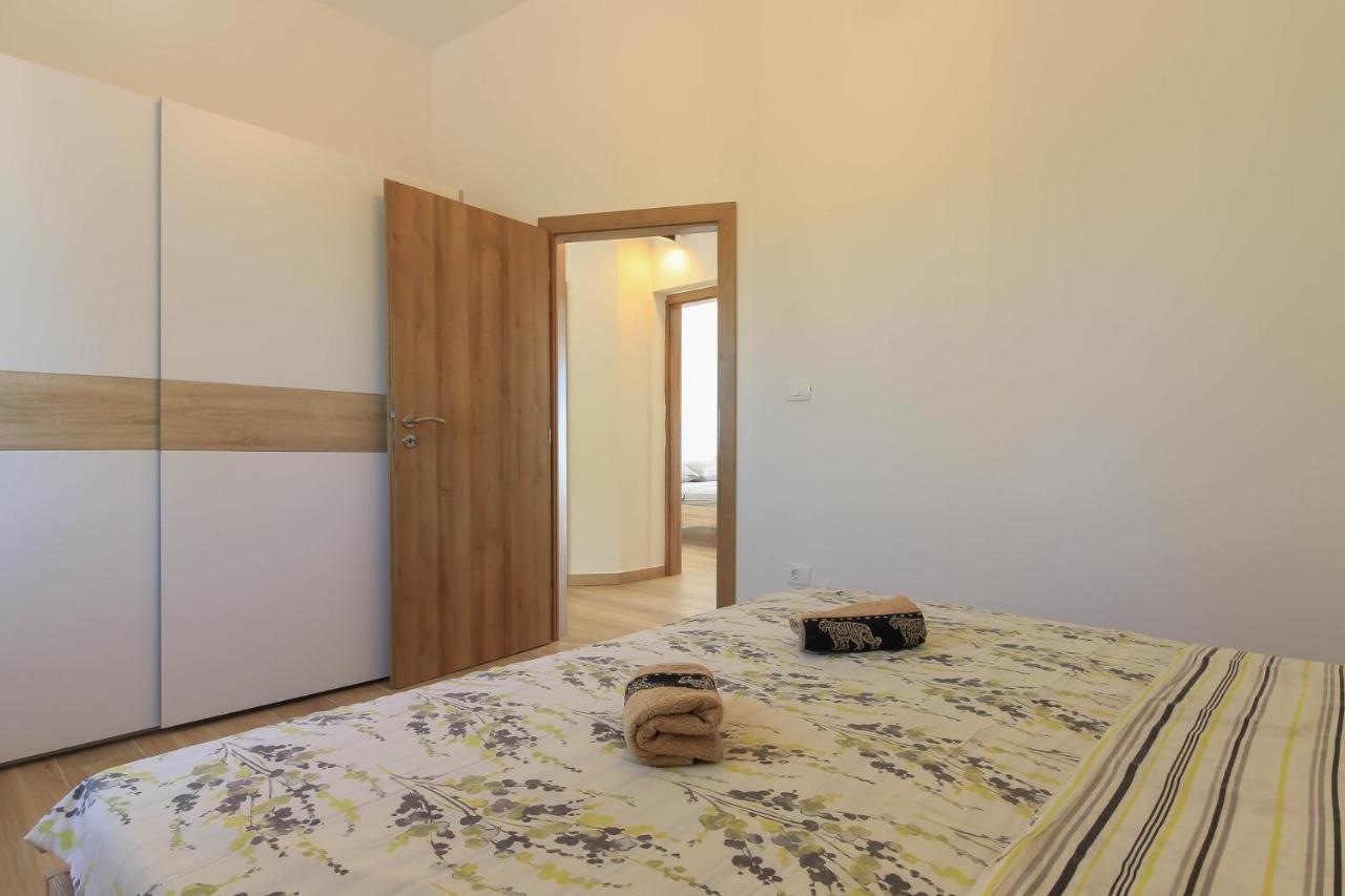 New Seve Ii With Pool, Near The Town Center, 3km From The Vila
